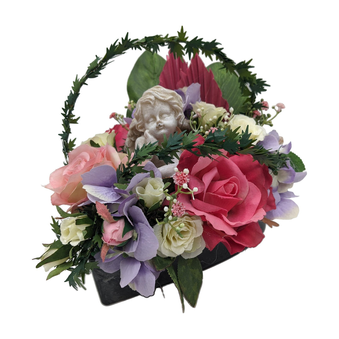 Freigestellt Trauergesteck Rosen Engel Bogen rosa creme