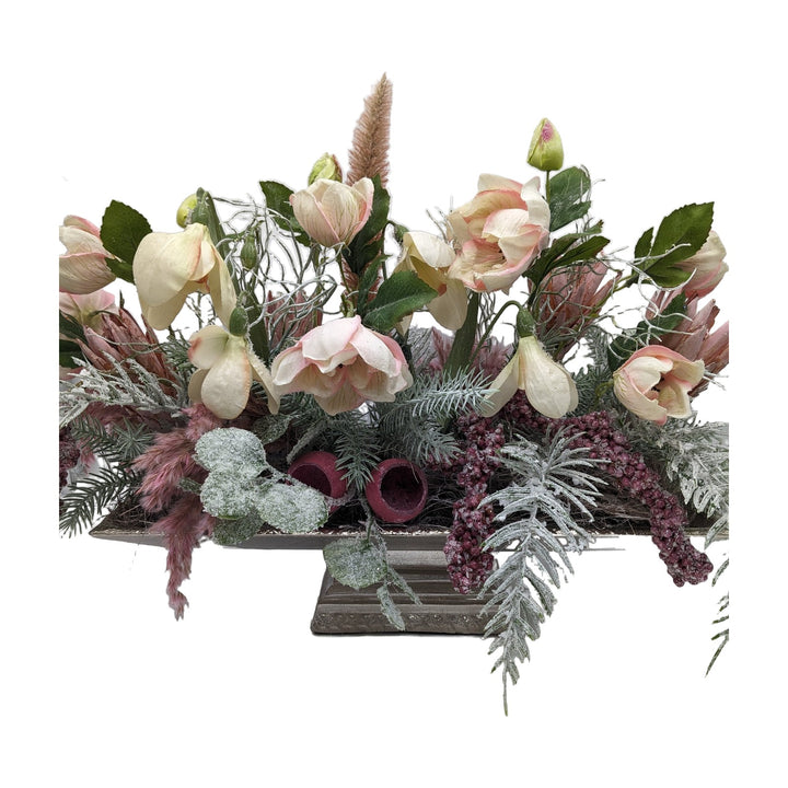 Freigestellt Wintergesteck Christrosen Gräser Beeren rosa creme geeist