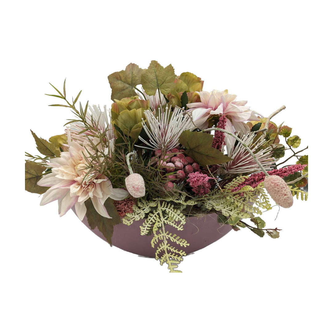 Freigestellt Herbstgesteck Dahlien Rosen Heide Farn rosa altrosa