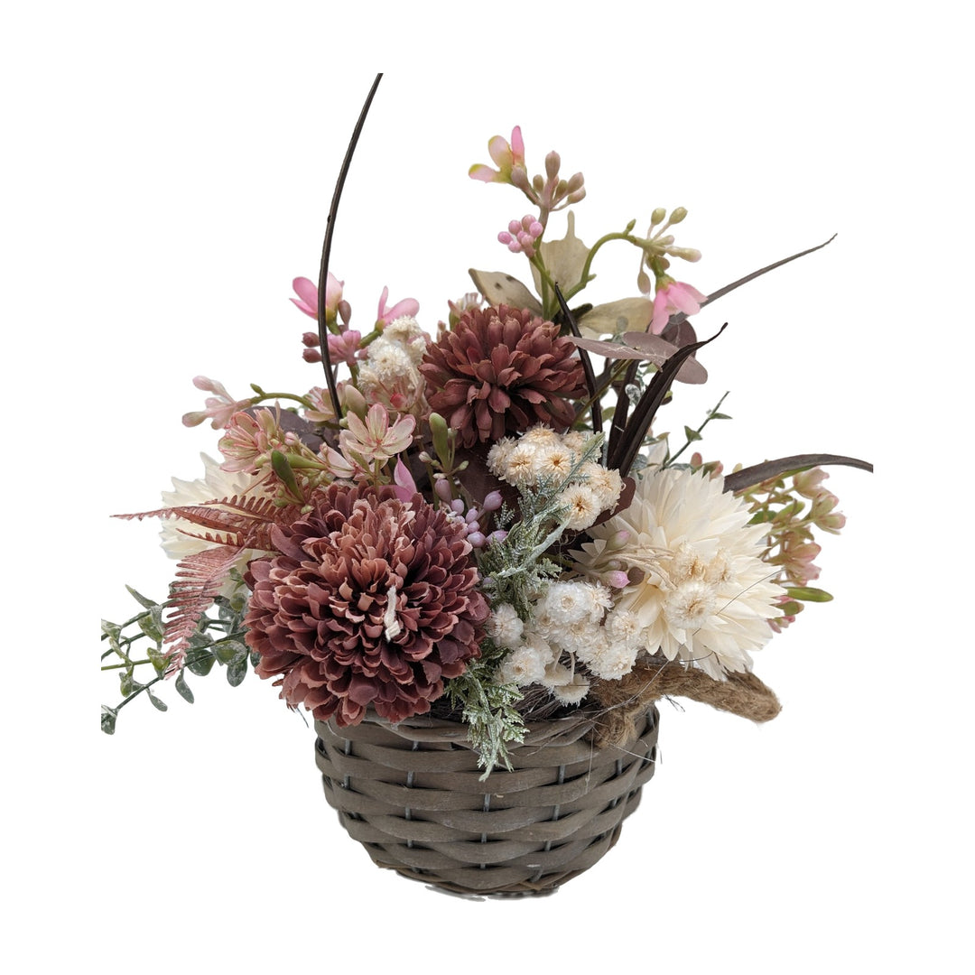 Freigestellt Sommergesteck Korb Chrysanthemen Schmetterling creme altrosa rose