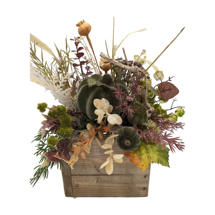 Freigestellt Herbstgesteck Kürbis Gräser Holzkiste grün braun