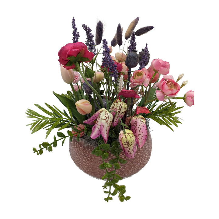 Freigestellt Frühlingsgesteck Tulpen Lavendel Ranunkeln rosa pink
