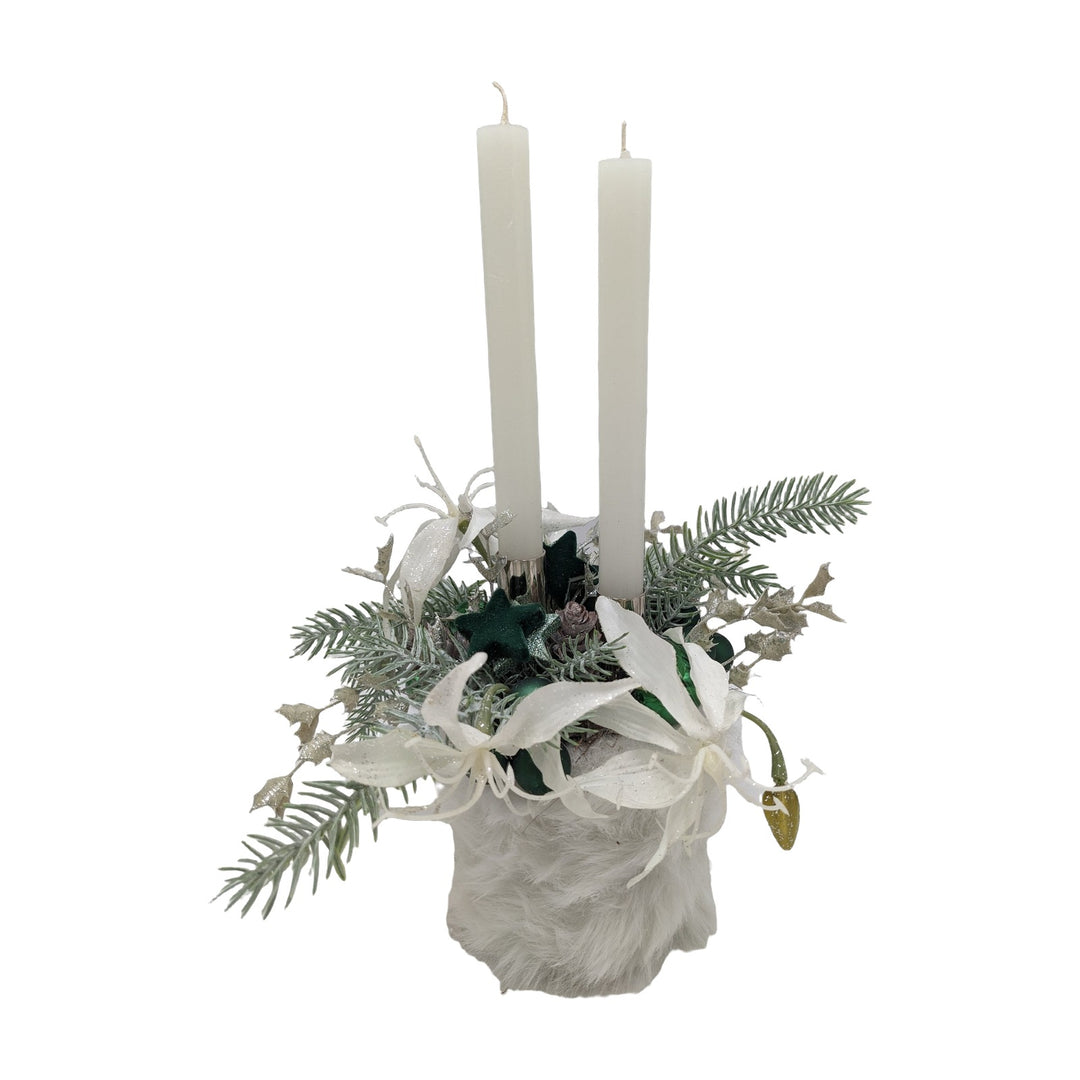 Freigestellt Wintergesteck Sterne Lilien Stabkerzen modern weiß grün