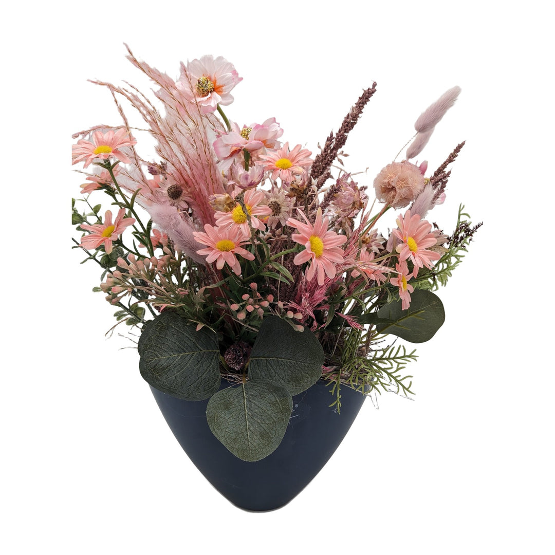 Freigestellt Sommergesteck Wiesenblumen Margeriten Gräser rosa blau