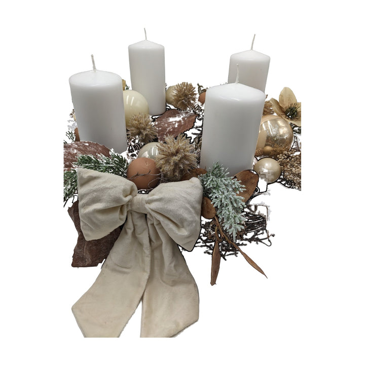 Freigestellt Adventskranz Christrosen Blätter Samtschleife weiss creme gold