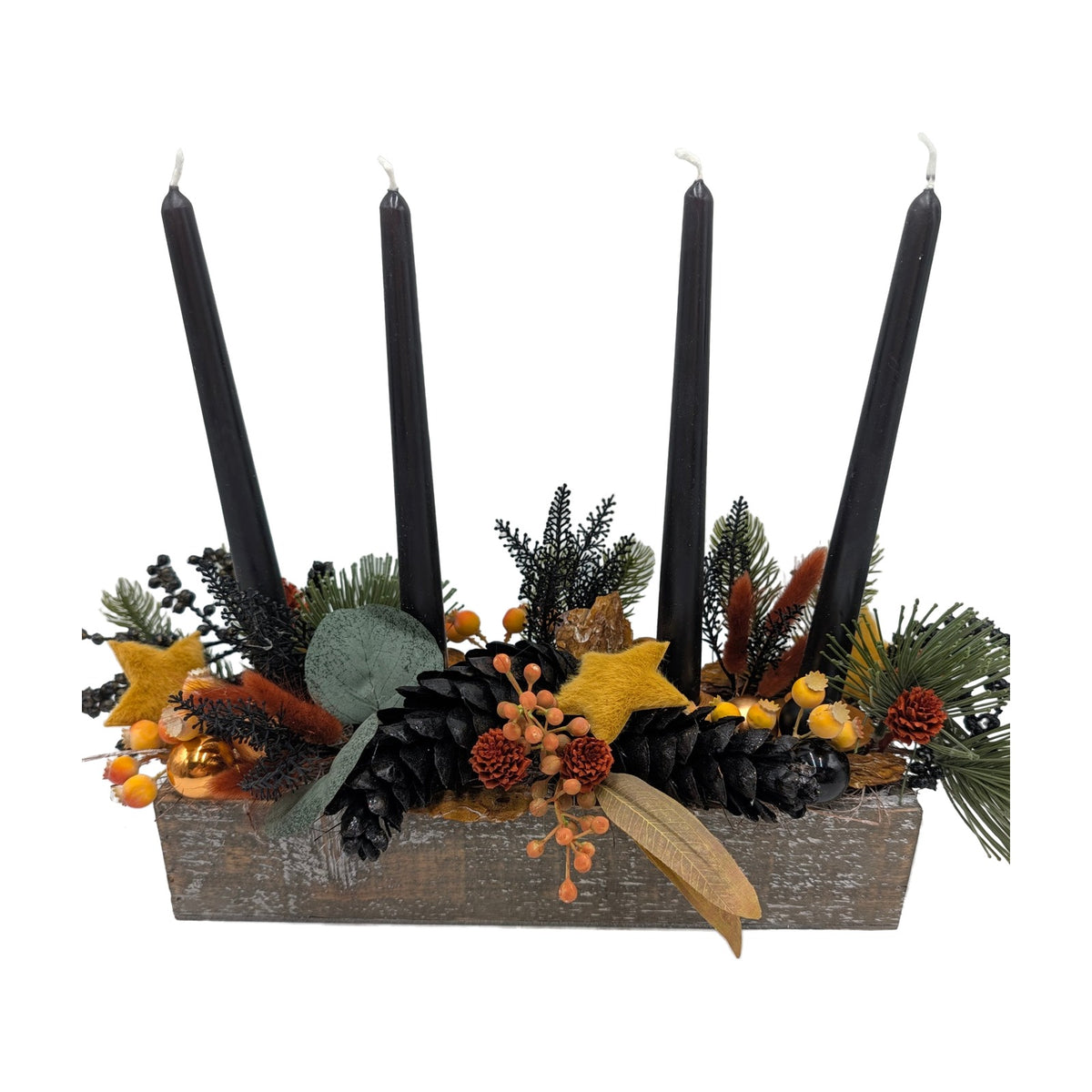Freigestellt Adventsgesteck modern Zapfen Gräser schwarz orange in Holzschale