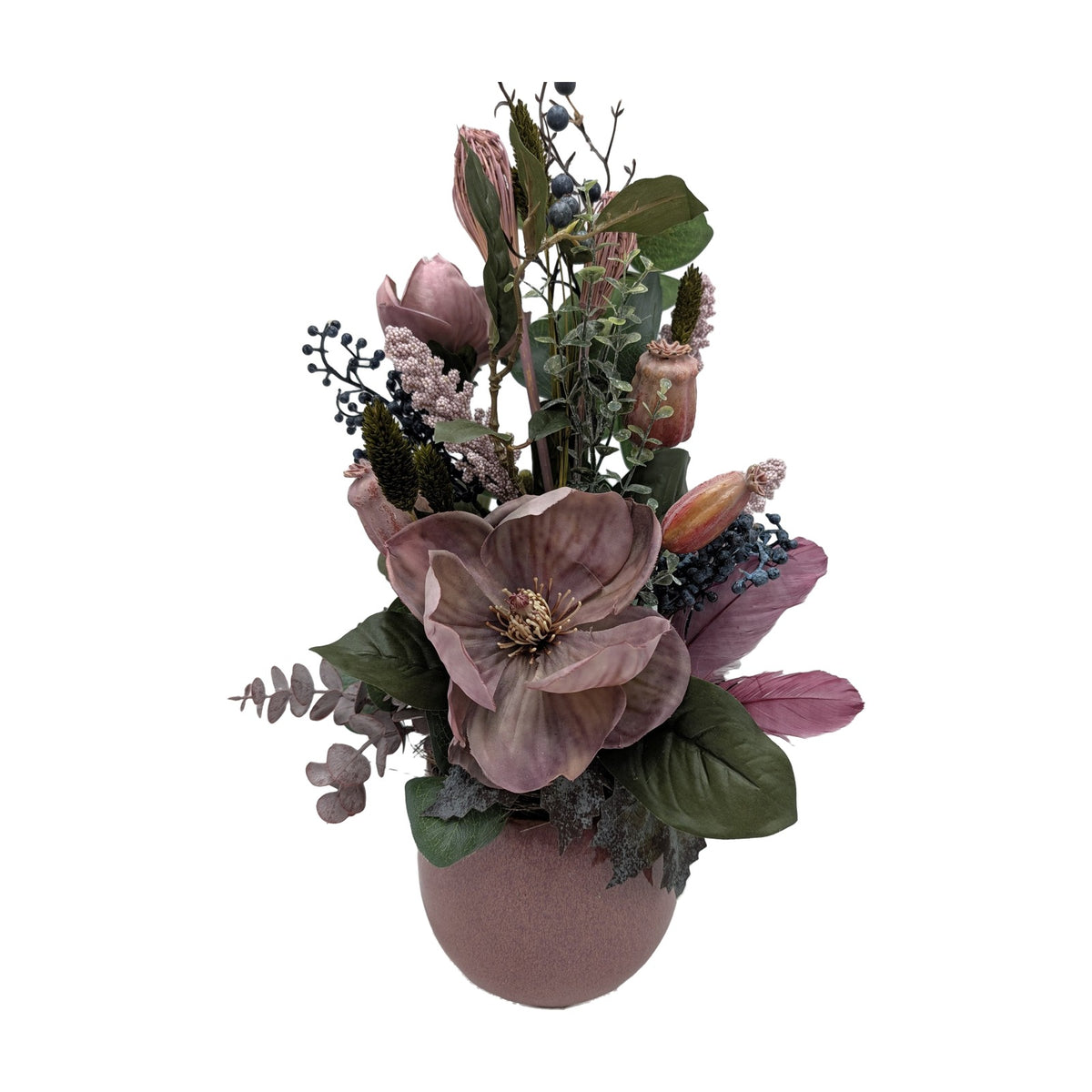 Freigestellt Gesteck Magnolie Beeren Federn altrosa blau in Keramikvase