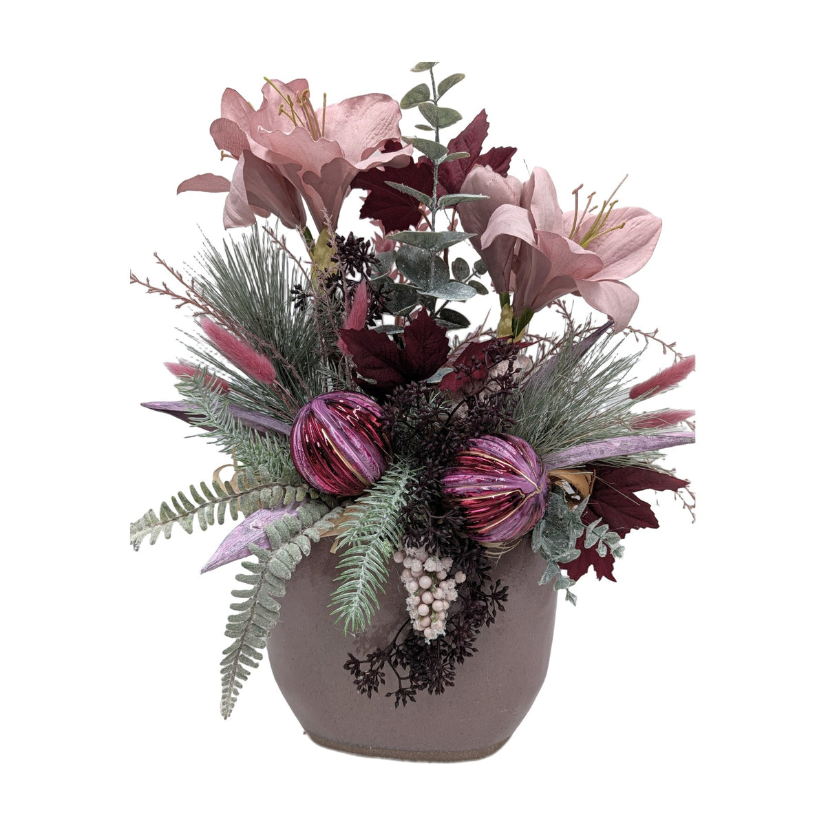 Freigestellt Wintergesteck Amaryllis Gräser Weihnachtskugeln rosa bordeaux