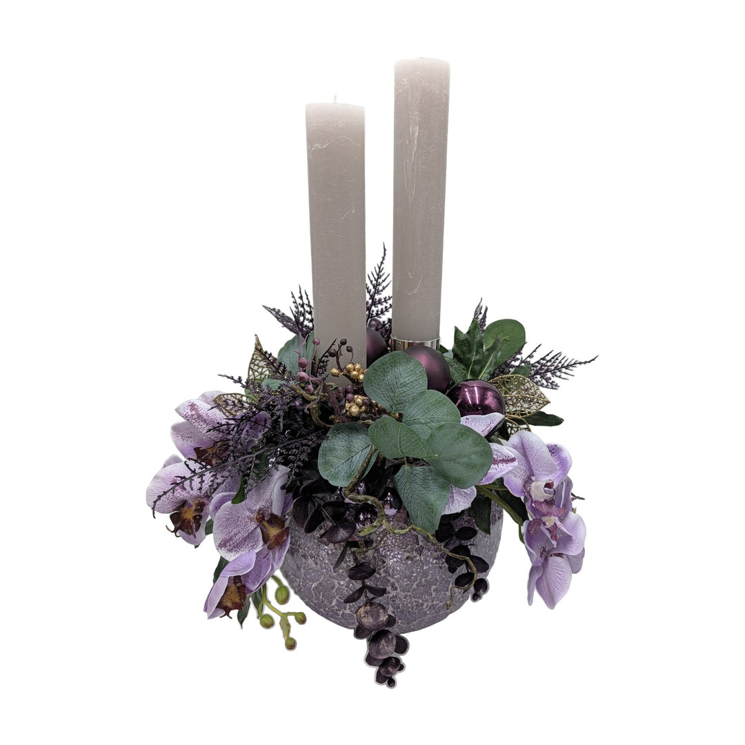 Freigestellt Weihnachtsgesteck Orchideen Kerzen Kugeln lila grau