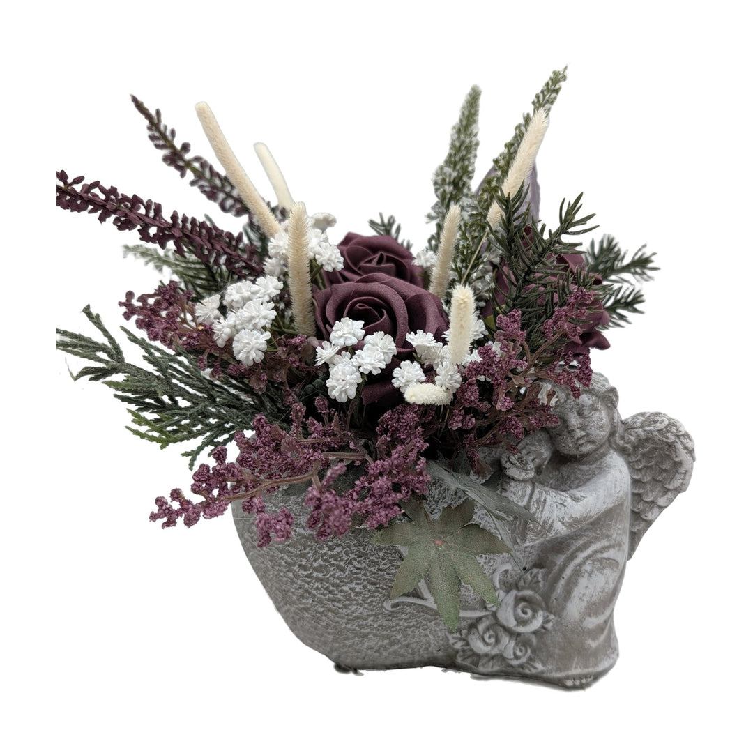 Freigestellt Trauergesteck Engel Rosen Heidekraut lila creme