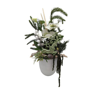 Freigestellt Winterliches Gesteck Christrosen Hirsch Zapfen weiß grün