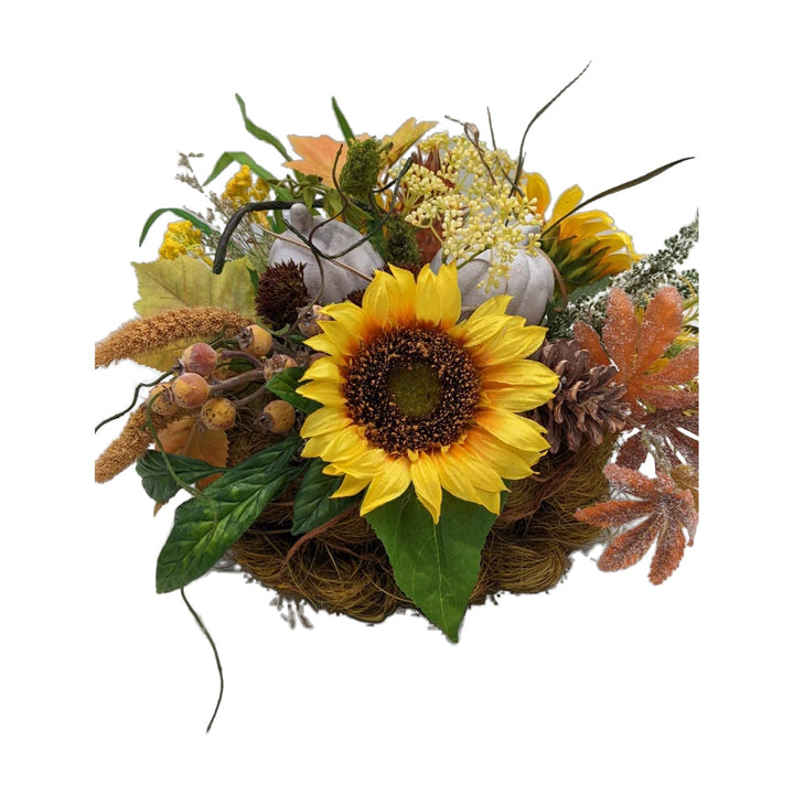 Freigestellt Herbstgesteck Kürbis Sonnenblume Gräser gelb orange