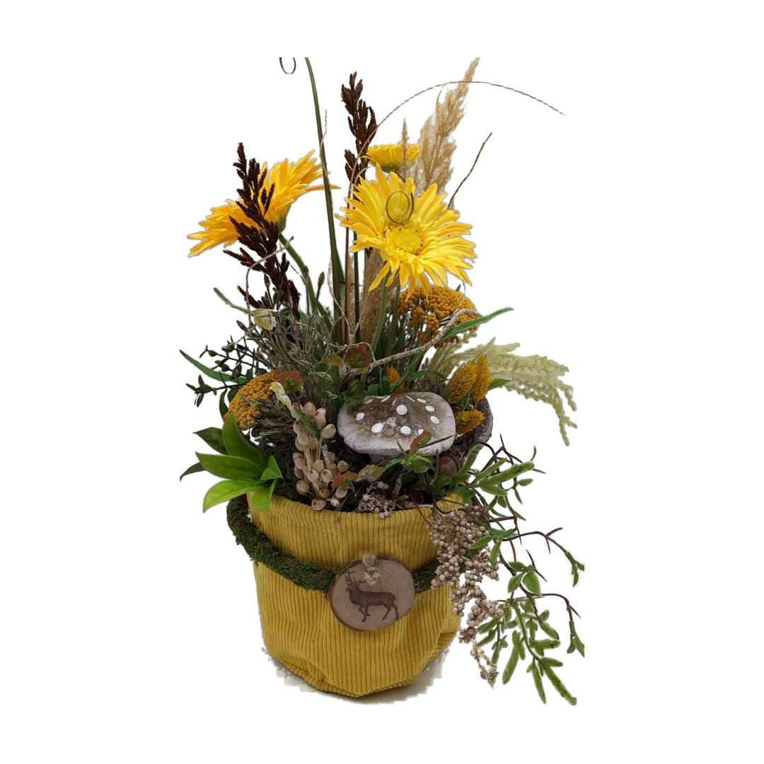 Freigestellt Herbstgesteck Hirsch Pilz Chrysanthemen Beeren Gräser gelb grün