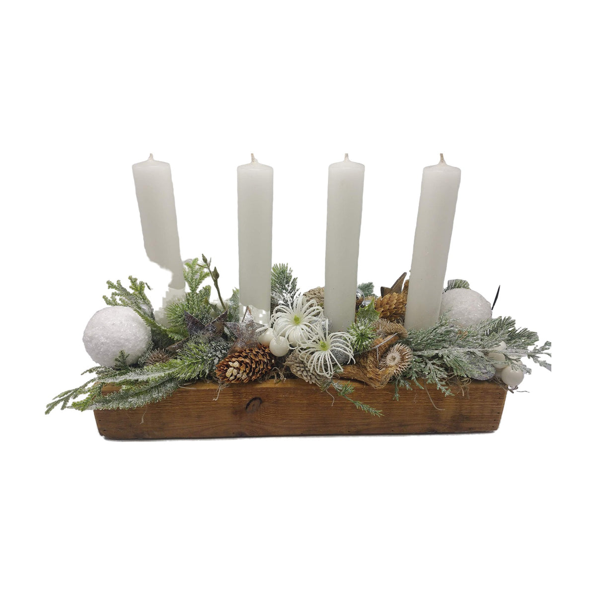 Freigestellt Weihnachtsgesteck Adventsgesteck Holzkasten Kerzen Zapfen Sterne weiß