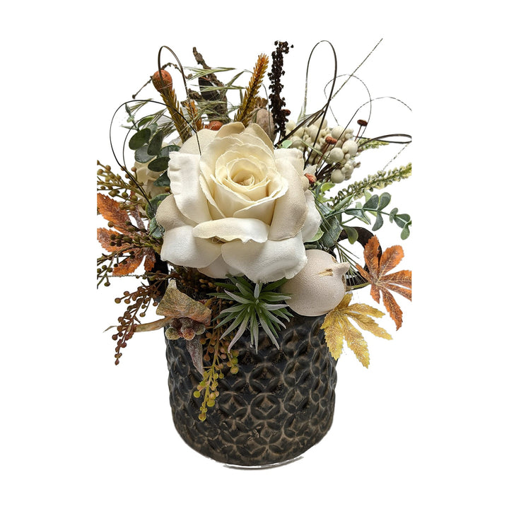 Freigestellt Herbstgesteck Tischgesteck Rose Beeren Laub creme orange