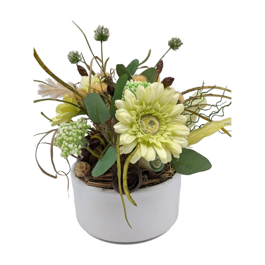 Freigestellt Sommergesteck Tischgesteck Gerbera Gräser Schnecke grün weiß