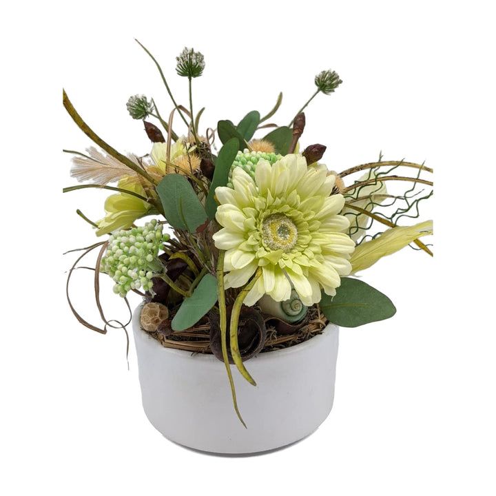 Freigestellt Sommergesteck Tischgesteck Gerbera Gräser Schnecke grün weiß