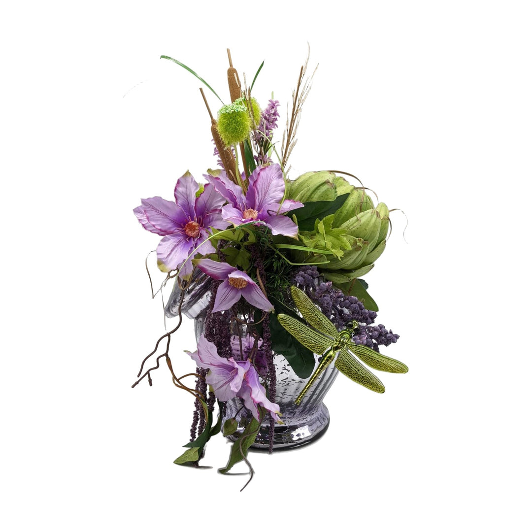 Freigestellt Sommergesteck Tischgesteck Clematis Artischocke Libelle lila grün