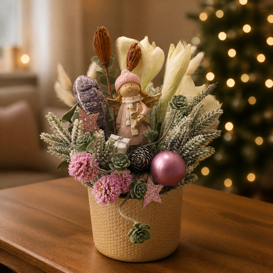 Szene Weihnachtsgesteck Engel Amaryllis Kugel Stern rosa weiß