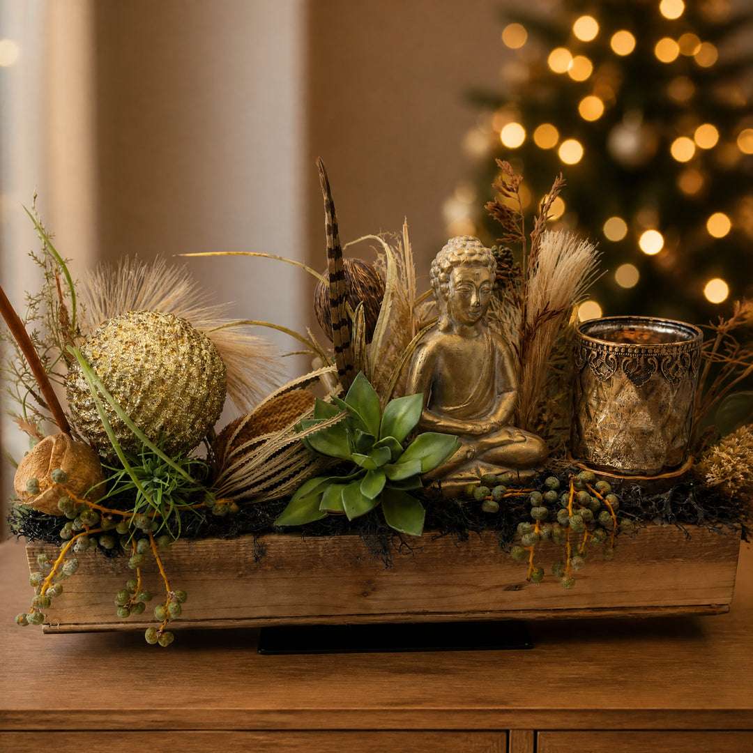 Szene Weihnachtsgesteck Buddha Teelicht Kugel gold natur