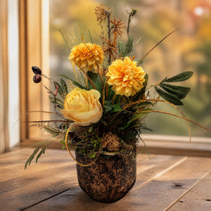Szene Herbstgesteck Rose Chrysantheme Gräser orange braun