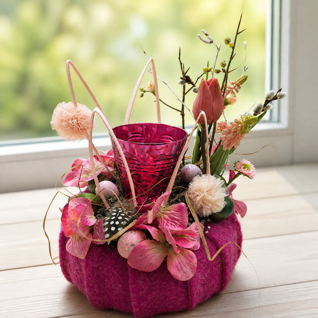 Szene Ostergesteck Teelicht Tulpe Eier Federn pink rosa