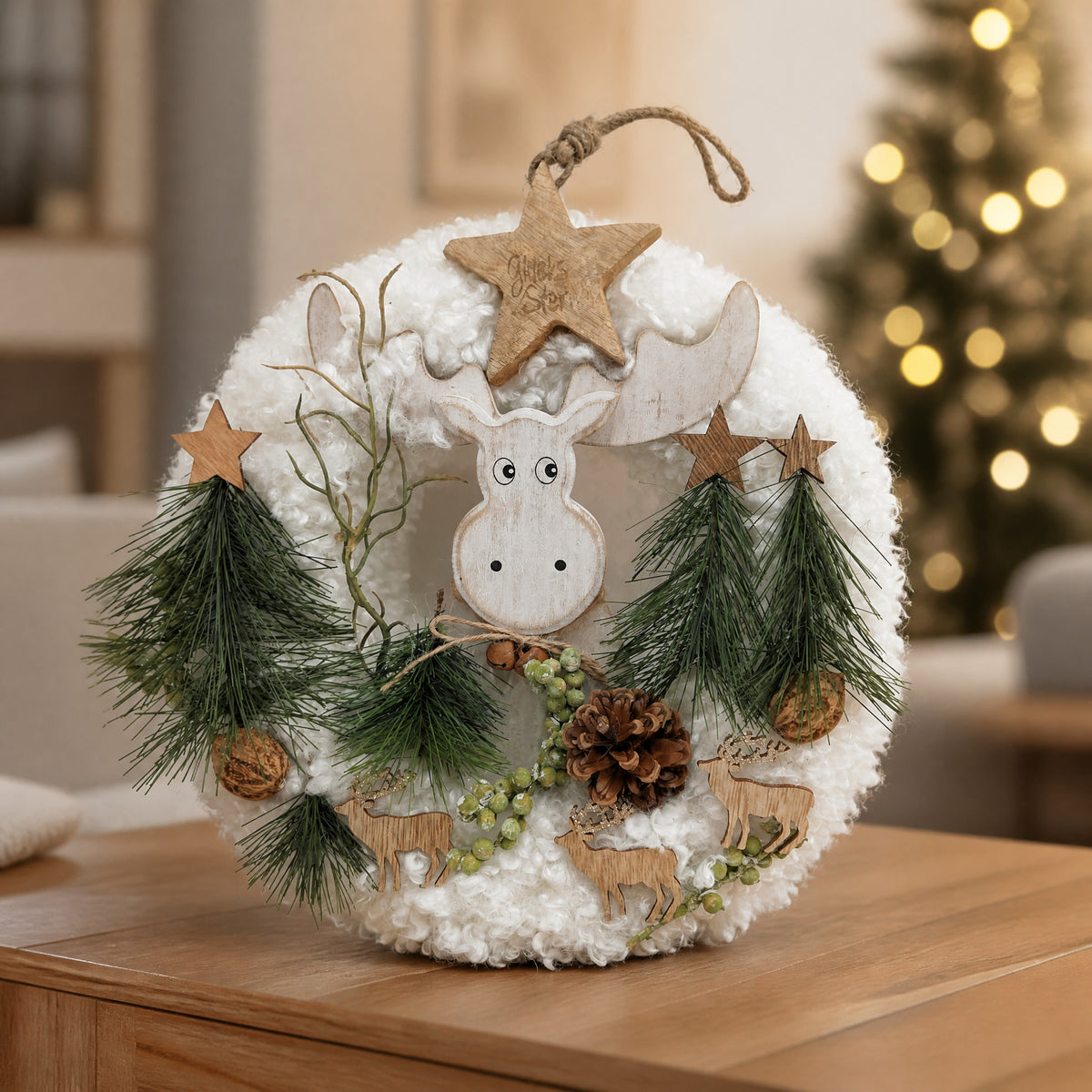 Szene Weihnachtskranz Türkranz Elch Stern Zapfen Tanne weiß natur
