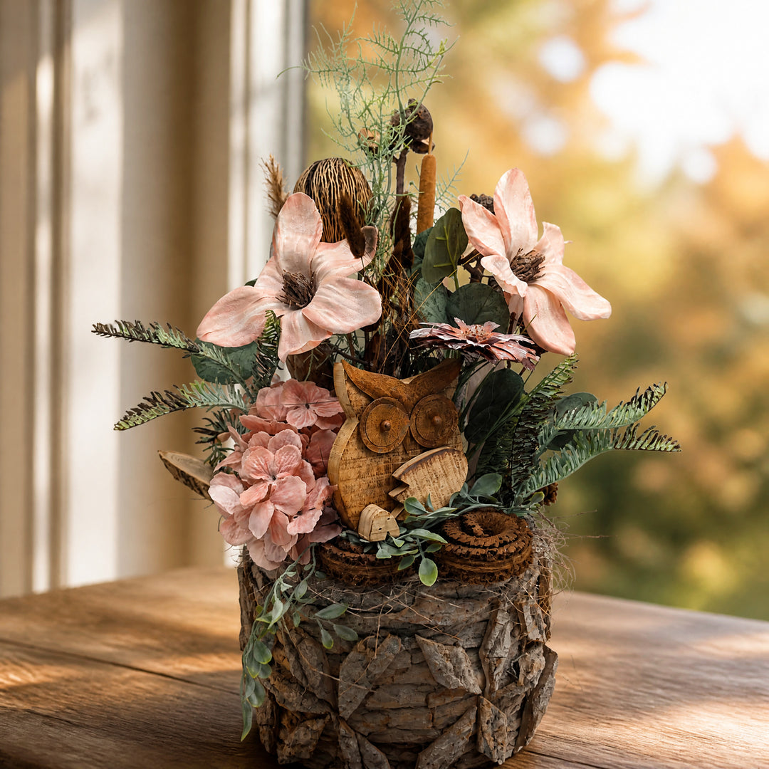 Szene Herbstgesteck Eule Magnolie Hortensie apricot natur