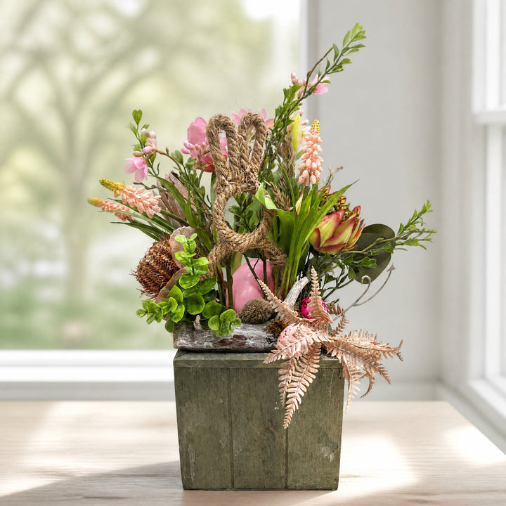 Szene Ostergesteck Hase Ei Hyazinthen Tulpen rosa grün