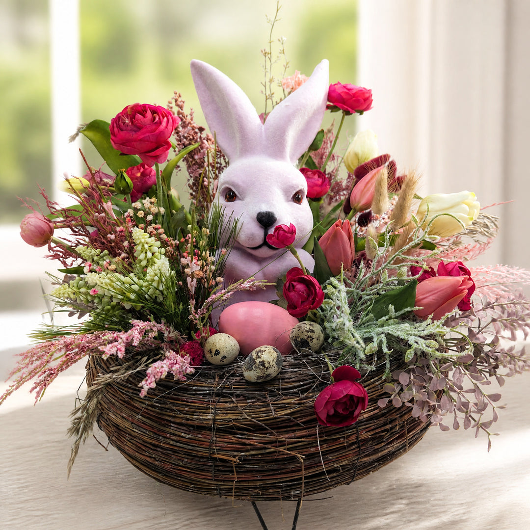 Szene Ostergesteck Hase Ei Tulpe Ranunkel rosa pink