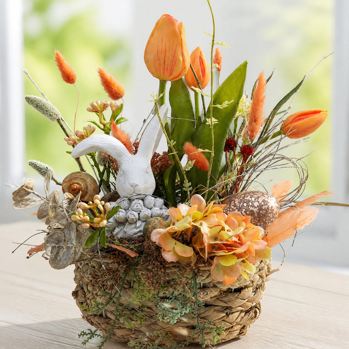 Szene Ostergesteck Korb Tulpen Hase Schnecke apricot natur
