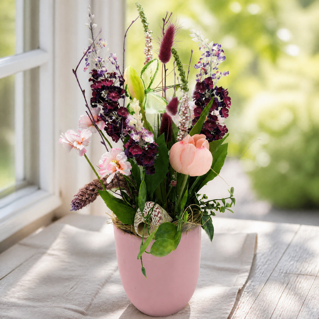Szene Sommergesteck Tulpe Schmetterling Schnecke rosa lila