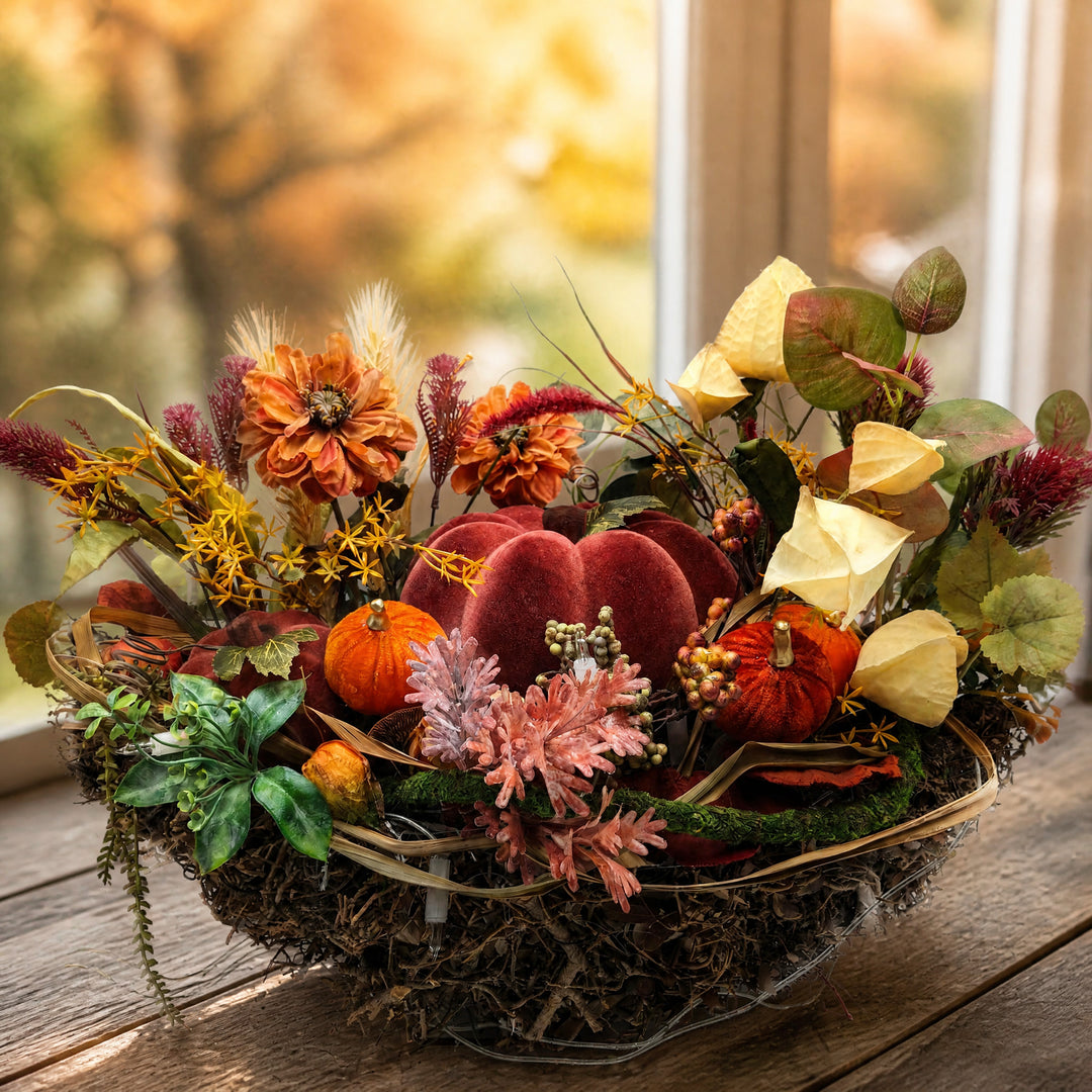 Szene Herbstgesteck XXL beleuchtet Kürbis Physalis orange bordeaux