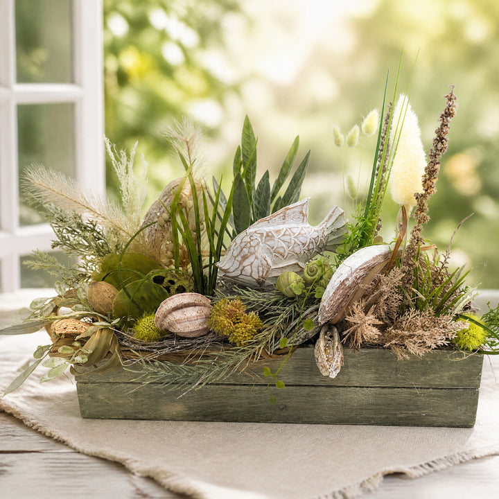 Szene Sommergesteck maritim Fisch Schnecke Muscheln creme weiß