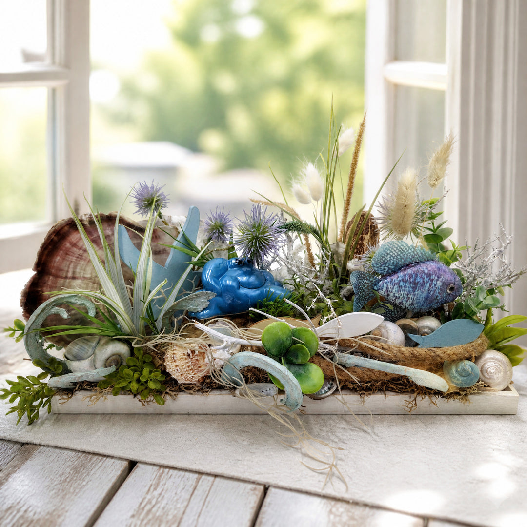 Szene Sommergesteck maritim Schnecke Krabbe Fisch Muscheln blau weiß