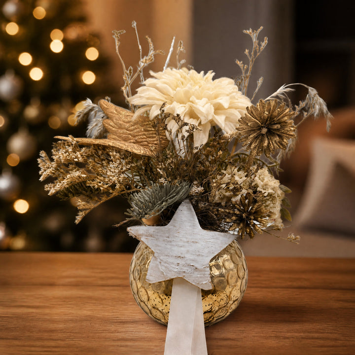 Szene Weihnachtsgesteck Chrysantheme Stern Flügel creme gold
