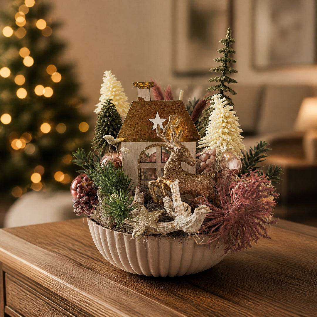 Szene Weihnachtsgesteck Haus Hirsch Kugel Stern rosa gold
