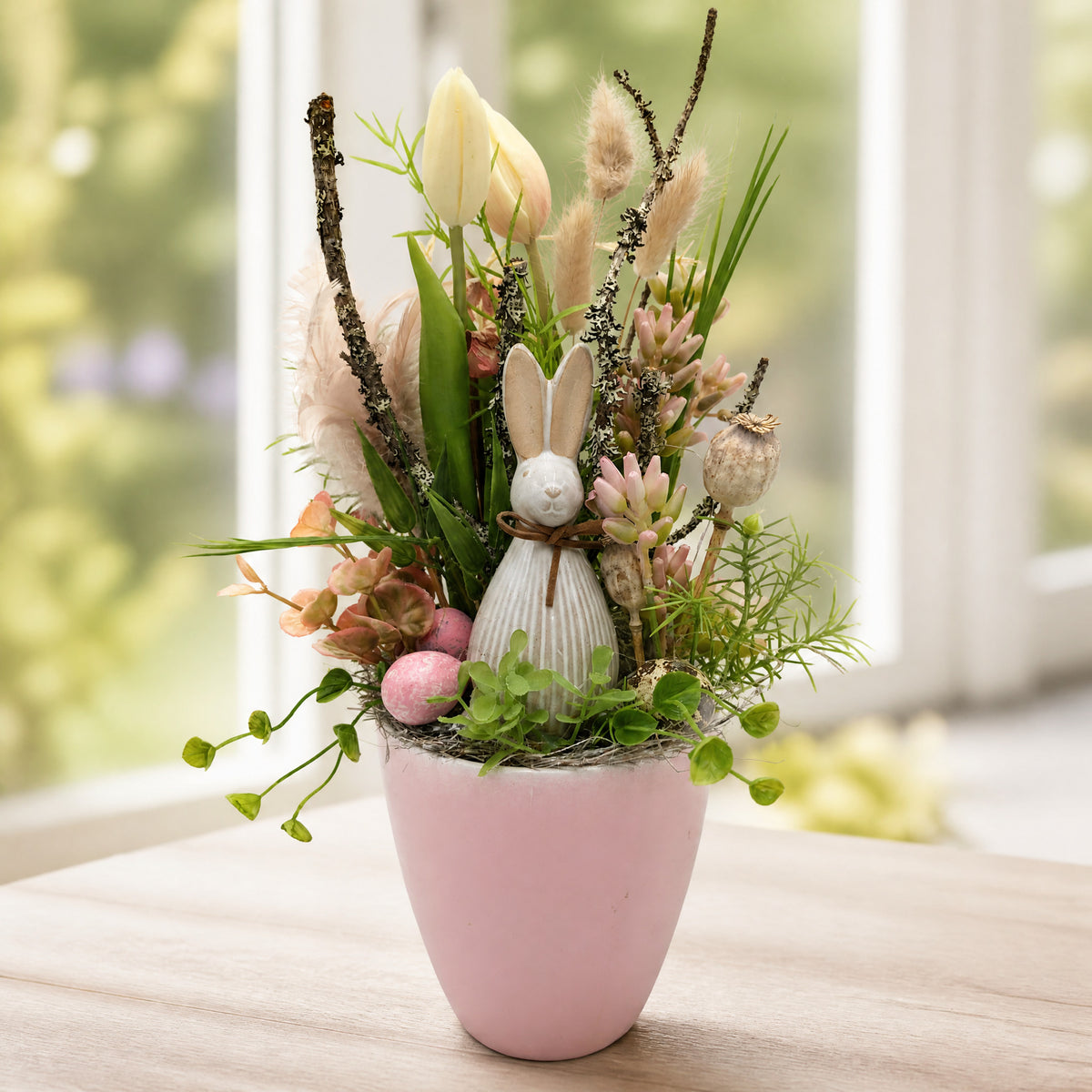 Szene Ostergesteck Hase Tulpen Gräser rosa creme