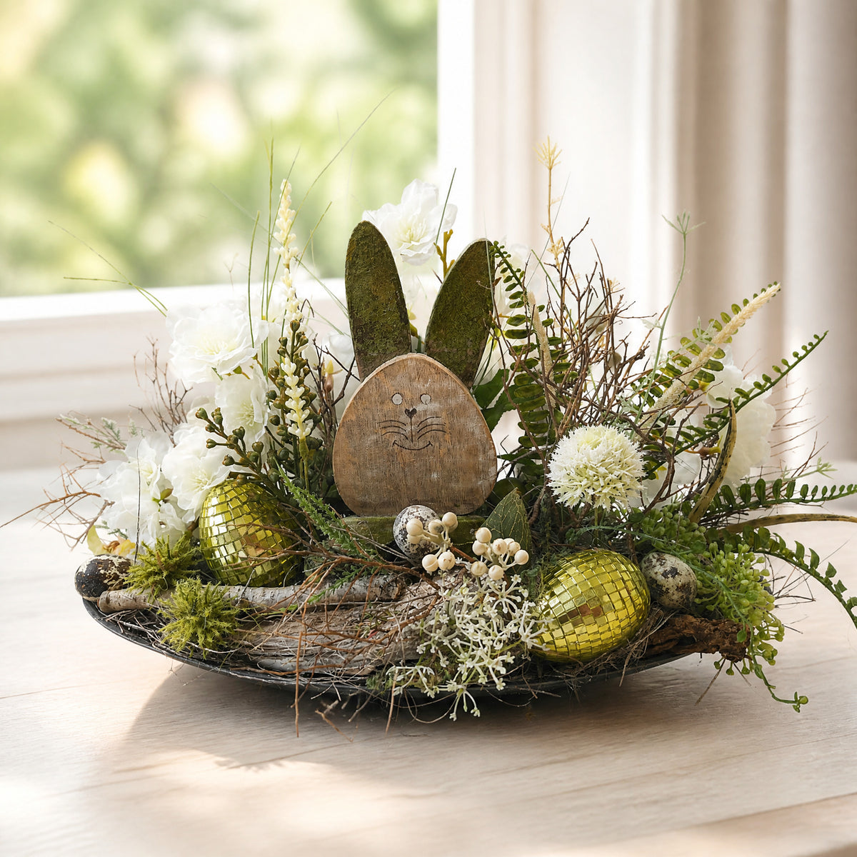 Szene Ostergesteck Frühlingsgesteck Kirschblüte Hase weiss grün