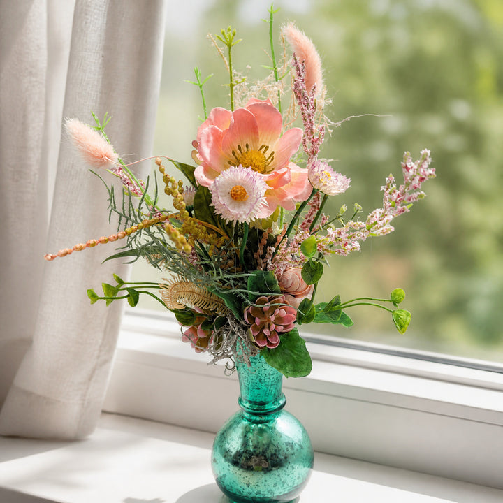 Szene Frühlingsgesteck Anemone Strohblumen Gräser rosa türkis