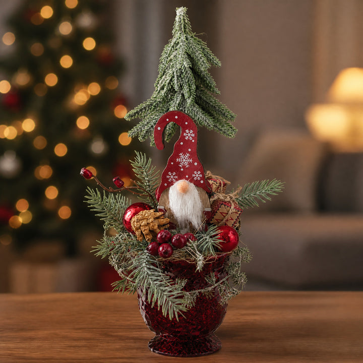 Szene Weihnachtsgesteck Wichtel Tannenbaum Geschenke rot grün