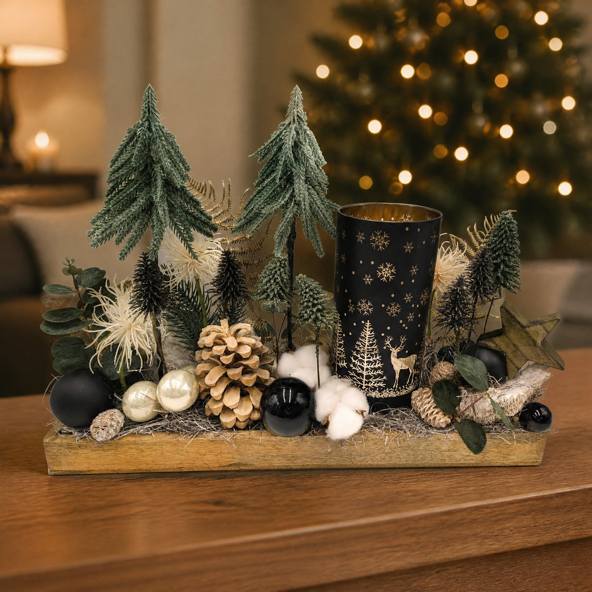 Szene Wintergesteck Windlicht Wald Tannenbäume schwarz creme
