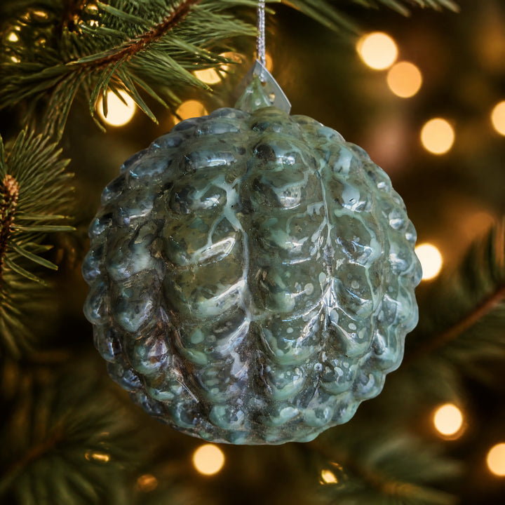 Szene Weihnachtskugel Zapfenform Relief glänzend mint silber Ø 10 cm