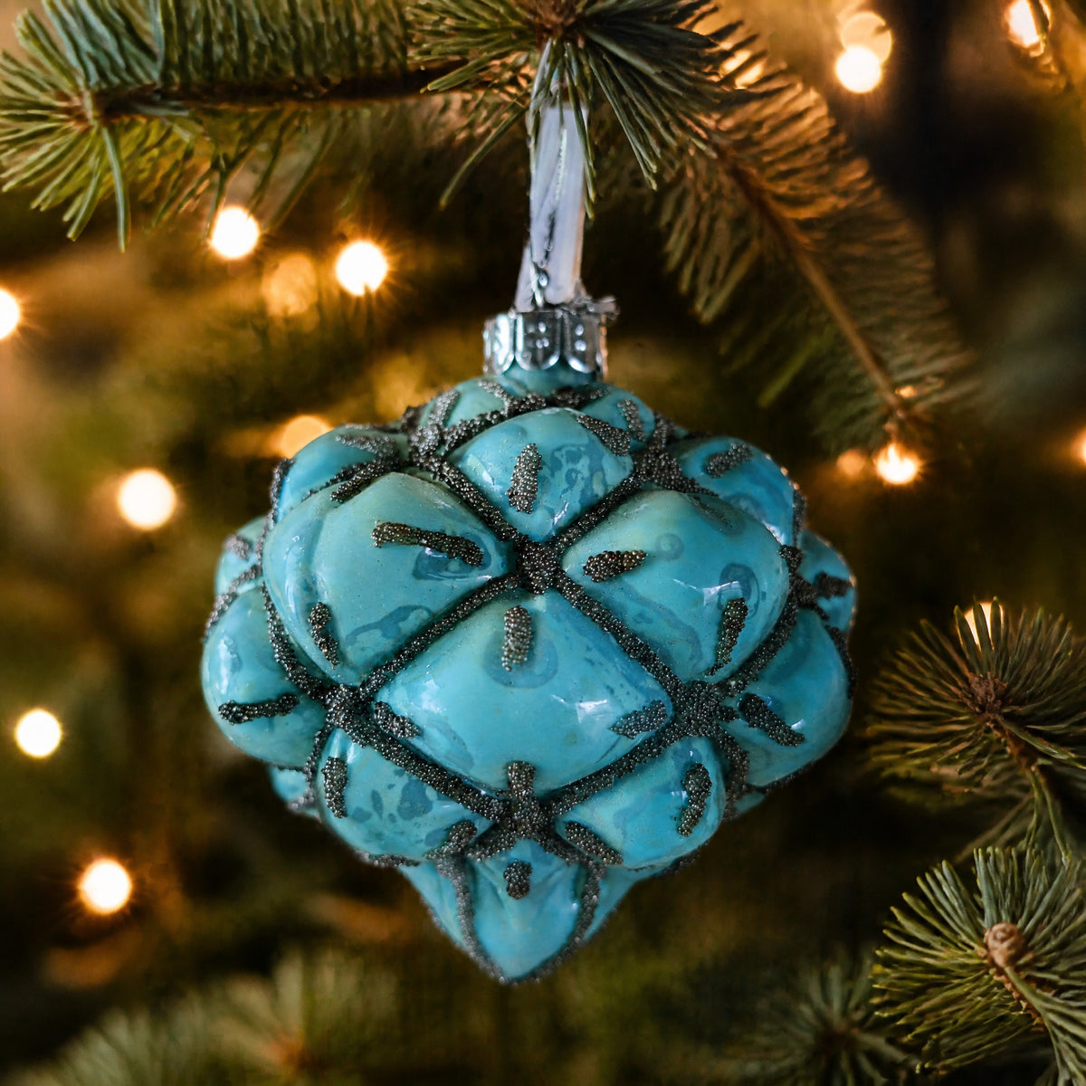 Szene Weihnachtskugel Zapfenform Rautenmuster türkis mint Ø 8 cm