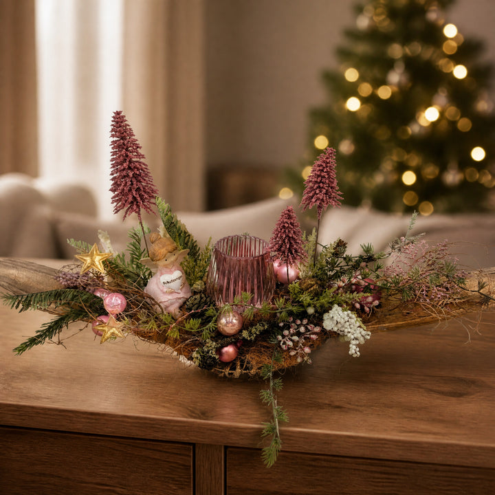 Szene Weihnachtsgesteck Schutzengel Teelicht Tannenbäume rosa gold
