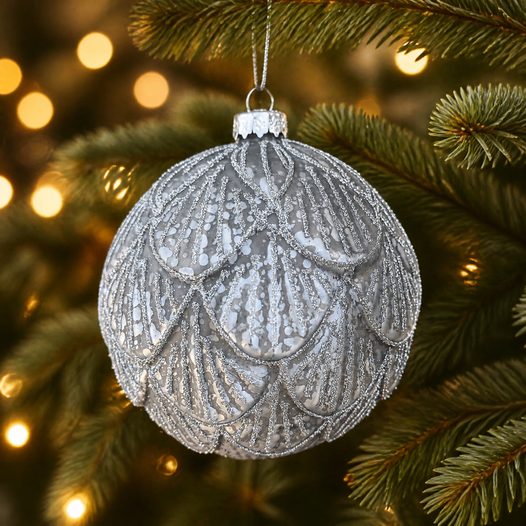 Szene Christbaumkugel Bogenmuster Glitzer silber weiß Ø 10 cm