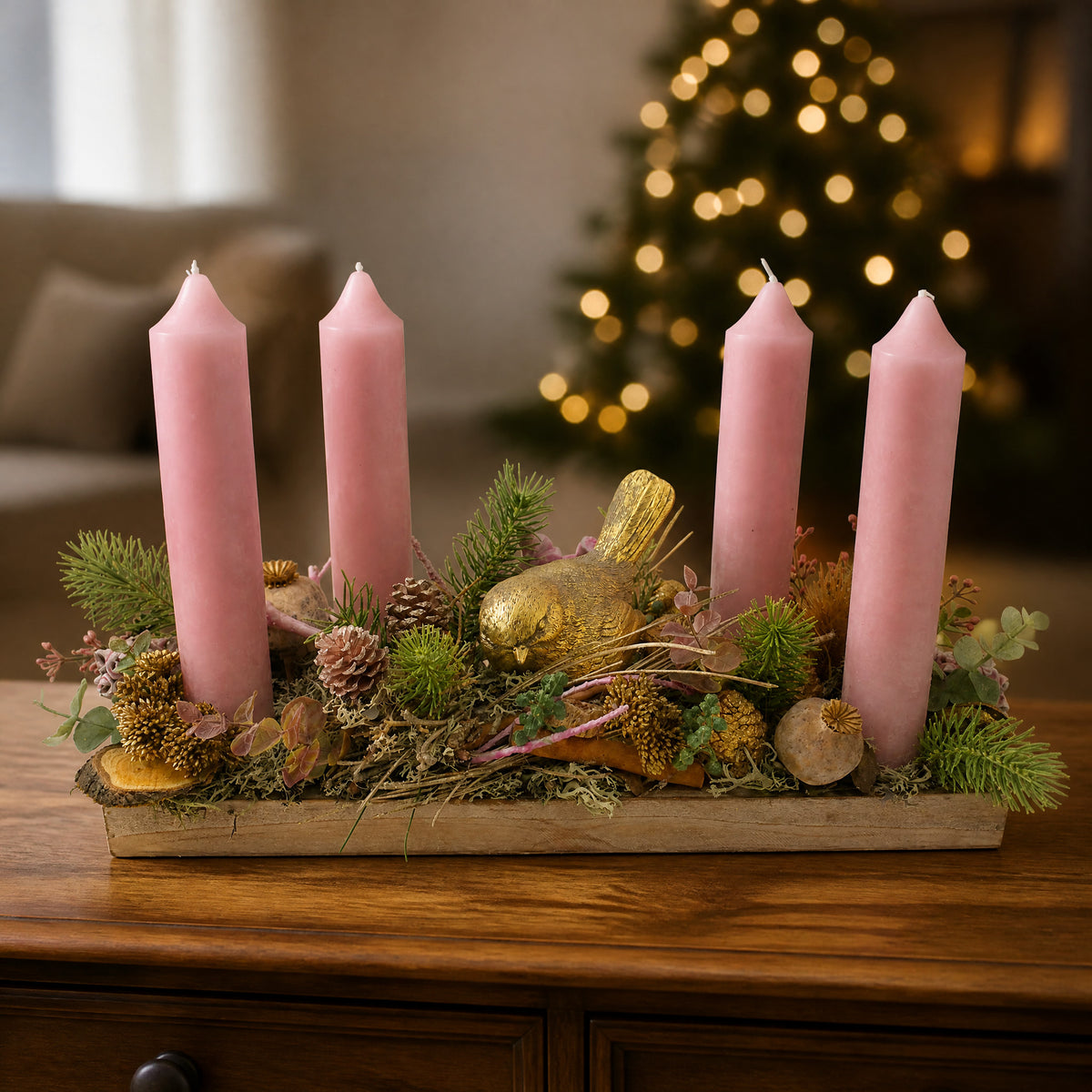 Szene Weihnachtsgesteck Adventsgesteck Kerzen Vogel Zapfen Mohn rosa gold