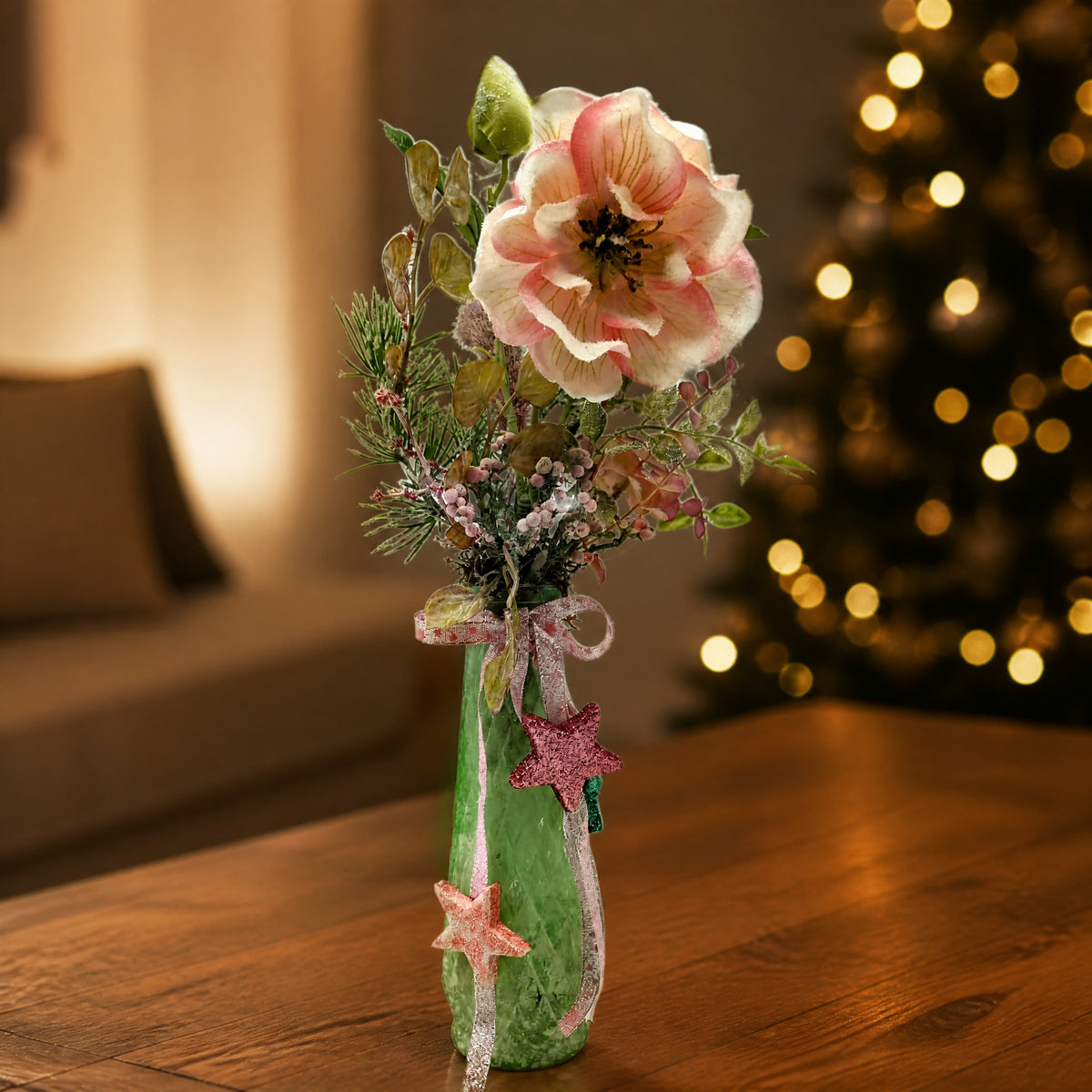 Szene Wintergesteck Christrose Beeren Tanne Sterne Schleife rosa grün