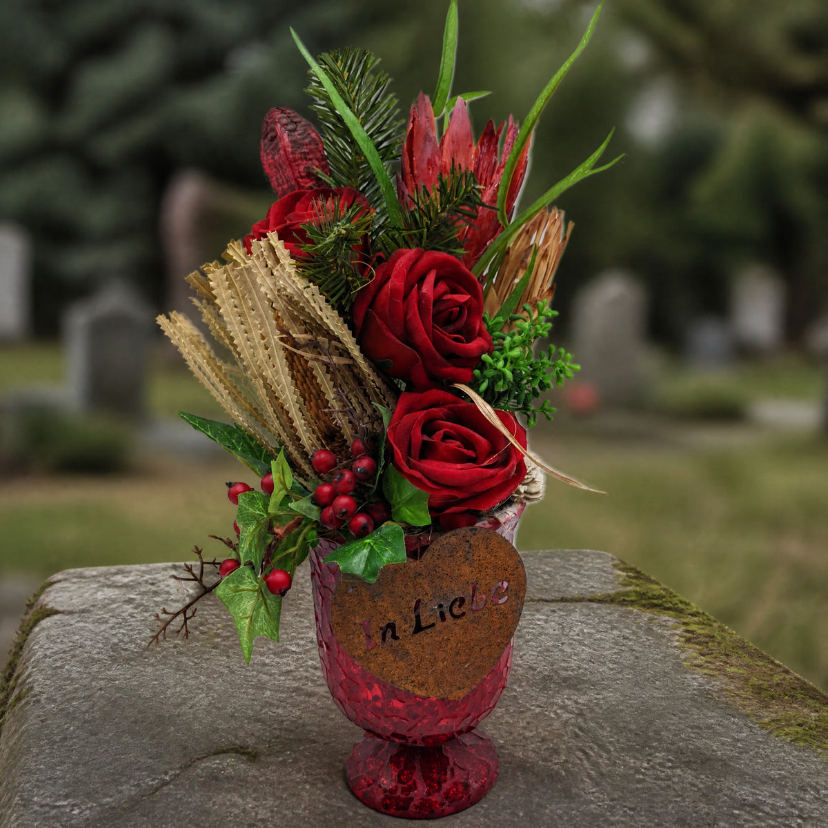 Szene Grabgesteck Trauergesteck Herz In Liebe Rosen Banksia Beeren rot