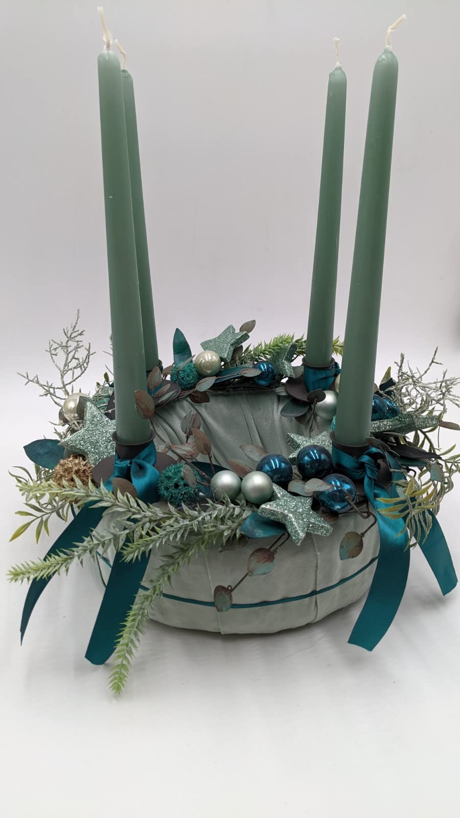 Weihnachtsgesteck Adventskranz Adventsgesteck Kugeln Sterne mint türkis